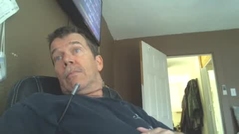 Snapshot of throbbing4u2nite chatting on 06/24/26, 05:34 throbbing4u2nite online show from 06/24/26, 05:34