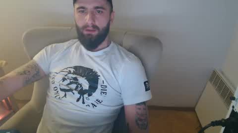 Snapshot of thug__ chatting on 12/14/24, 03:29 HugeJuicy online show from 12/14/24, 03:29