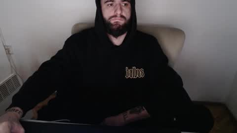 Snapshot of thug__ chatting on 12/25/24, 12:37 HugeJuicy online show from 12/25/24, 12:37