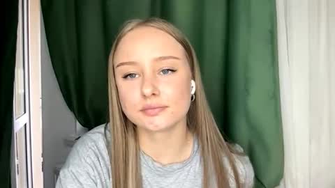 Snapshot of thulivermore chatting on 11/05/25, 09:20 Dana online show from 11/05/25, 09:20