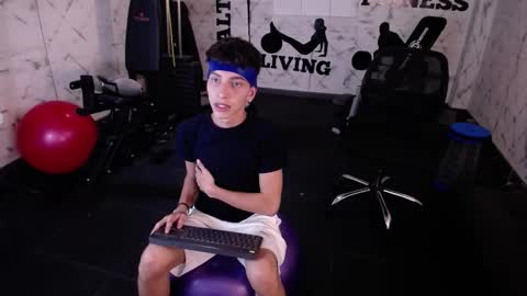 Tiam Muller online show from 10/13/25, 03:28