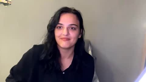 Snapshot of tiameakin chatting on 10/09/25, 07:50 Mary online show from 10/09/25, 07:50