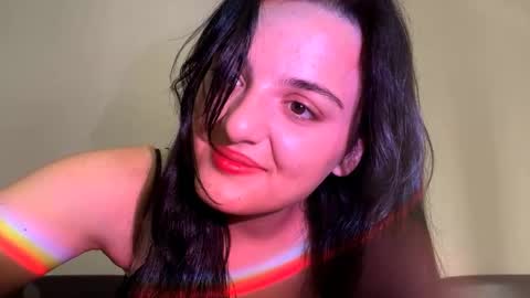 Snapshot of tiameakin chatting on 10/18/25, 07:31 Mary online show from 10/18/25, 07:31