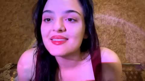 Snapshot of tiameakin chatting on 10/25/25, 07:16 Mary online show from 10/25/25, 07:16