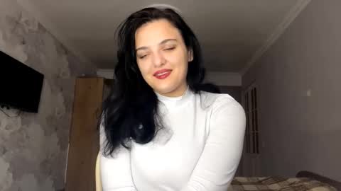 Snapshot of tiameakin chatting on 11/13/25, 09:30 Mary online show from 11/13/25, 09:30