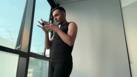 tian_velasquez online show from 12/06/24, 09:43