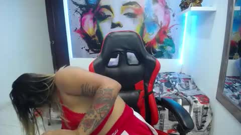 Snapshot of tiana_breeze chatting on 09/25/25, 02:37 tiana_breeze online show from 09/25/25, 02:37