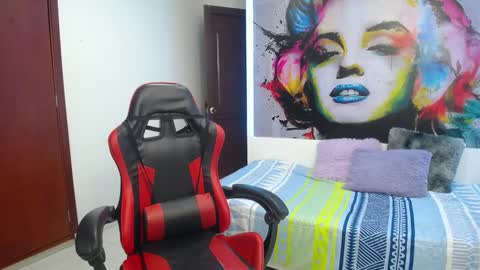 Snapshot of tiana_breeze chatting on 10/02/25, 03:02 tiana_breeze online show from 10/02/25, 03:02