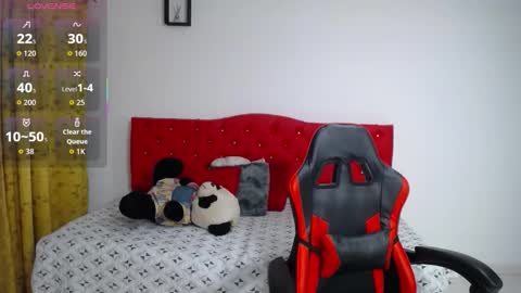 Snapshot of tiana_breeze chatting on 11/02/25, 12:35 tiana_breeze online show from 11/02/25, 12:35