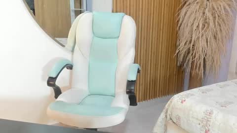 Tiana online show from 09/30/25, 11:59