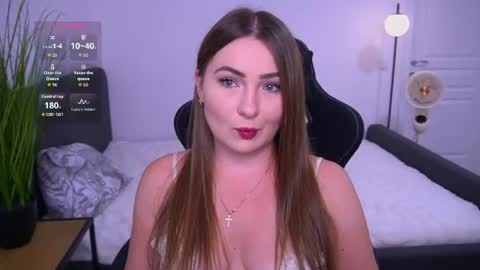 Snapshot of tianna_me chatting on 07/27/26, 10:33 tianna_me online show from 07/27/26, 10:33