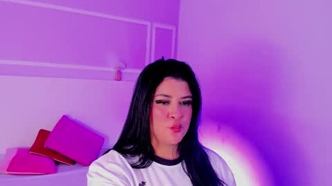 tiannagloww online show from 02/23/26, 07:00