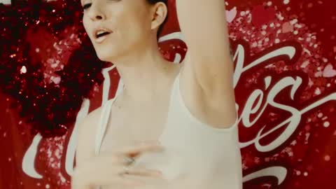 Snapshot of tiannarae chatting on 02/15/25, 06:12 TIANNA online show from 02/15/25, 06:12