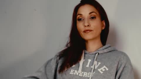 Snapshot of tiannarae chatting on 03/08/25, 04:12 TIANNA online show from 03/08/25, 04:12