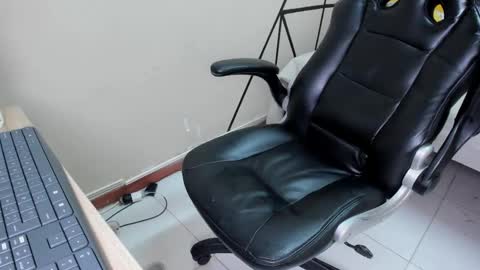 Tiara online show from 02/26/26, 12:20