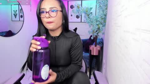 Tiara  online show from 04/12/26, 03:28