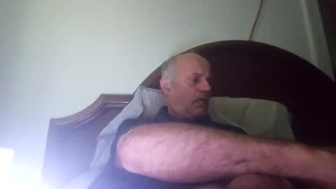 Snapshot of tibennn74999 chatting on 12/21/24, 12:49 tibennn74999 online show from 12/21/24, 12:49