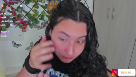 Snapshot of tich___ chatting on 06/01/26, 12:07 tich___ online show from 06/01/26, 12:07