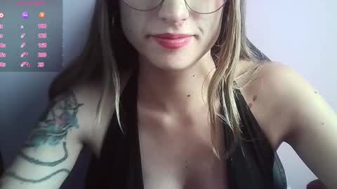 Tifanny online show from 09/09/25, 09:25