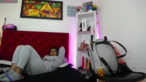 Tifanny Nails  online show from 09/28/25, 01:27