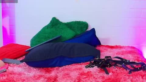 Tifanny Nails  online show from 04/22/26, 01:12