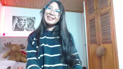 Snapshot of tifanny_squirt chatting on 10/08/25, 03:09 Tifanny online show from 10/08/25, 03:09