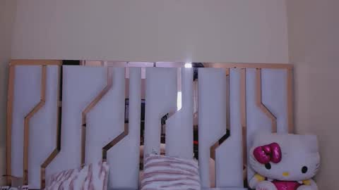    online show from 10/25/25, 06:46