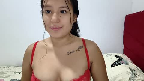Snapshot of tifany_peres chatting on 06/15/26, 08:27 tifany_peres online show from 06/15/26, 08:27