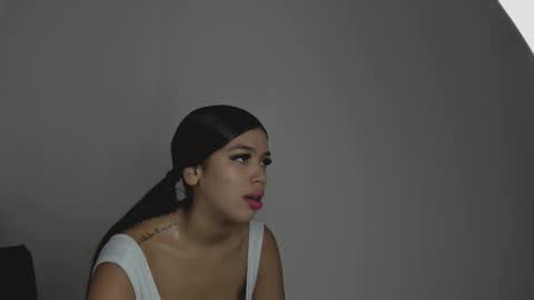 Snapshot of tifanymonroehot chatting on 10/27/25, 11:03 tifanymonroehot online show from 10/27/25, 11:03