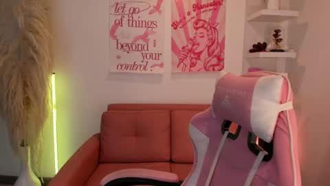 Tiffany online show from 04/06/26, 04:10