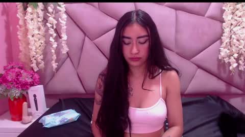 Snapshot of tiffani_hott_ chatting on 01/05/25, 06:46 TIFANI online show from 01/05/25, 06:46