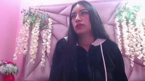 Snapshot of tiffani_hott_ chatting on 02/15/25, 03:09 TIFANI online show from 02/15/25, 03:09