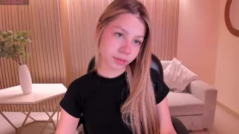 Tiffanny Sins online show from 07/09/26, 04:27