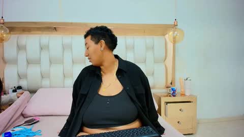 Tiffany and Stacy online show from 02/15/26, 09:41