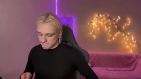 Amira online show from 11/04/25, 11:20