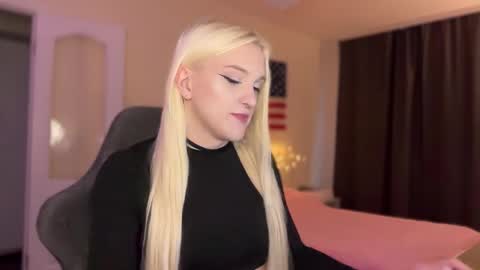 Amira online show from 12/19/25, 08:54