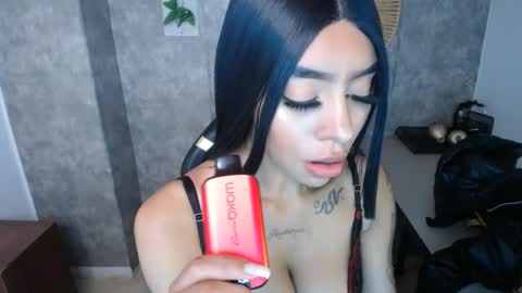 Snapshot of tiffany_1m chatting on 01/15/25, 04:54 tiffany_1m online show from 01/15/25, 04:54