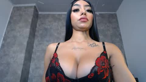 Snapshot of tiffany_1m chatting on 01/27/25, 03:39 tiffany_1m online show from 01/27/25, 03:39