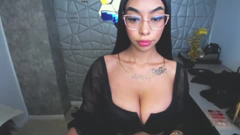 Snapshot of tiffany_1m chatting on 03/09/25, 12:42 tiffany_1m online show from 03/09/25, 12:42