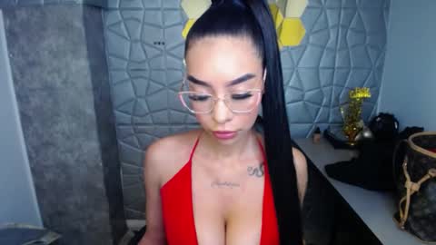 Snapshot of tiffany_1m chatting on 03/12/25, 12:26 tiffany_1m online show from 03/12/25, 12:26