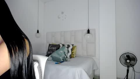 tiffany online show from 09/14/25, 05:23