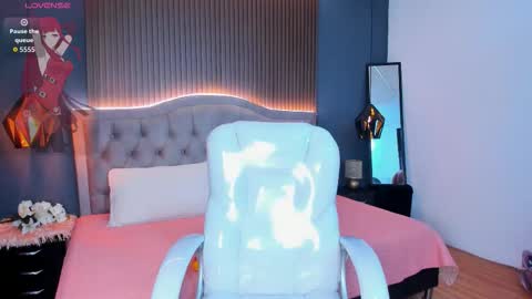 tiffany__charm_ online show from 10/28/25, 03:43