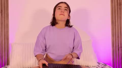 Snapshot of tiffany__starr_ chatting on 11/04/25, 09:03 Tiffany online show from 11/04/25, 09:03