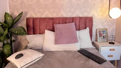 Snapshot of tiffany_beckerr chatting on 12/23/24, 07:30 Tiffany Becker online show from 12/23/24, 07:30