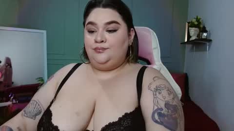 Snapshot of tiffany_laurens chatting on 12/14/24, 09:07 dont forget ask for custom vids online show from 12/14/24, 09:07