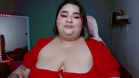 Snapshot of tiffany_laurens chatting on 12/21/24, 03:14 dont forget ask for custom vids online show from 12/21/24, 03:14