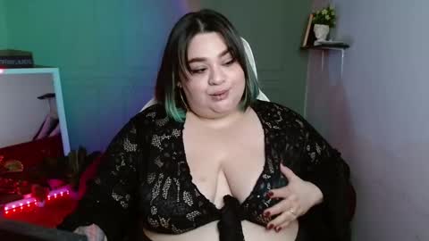 Snapshot of tiffany_laurens chatting on 01/25/25, 06:34 dont forget ask for custom vids online show from 01/25/25, 06:34