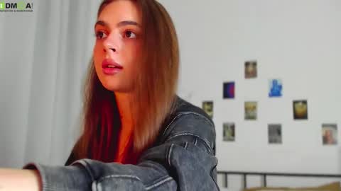 Snapshot of tiffany_loong chatting on 09/24/25, 12:36 tiffany online show from 09/24/25, 12:36