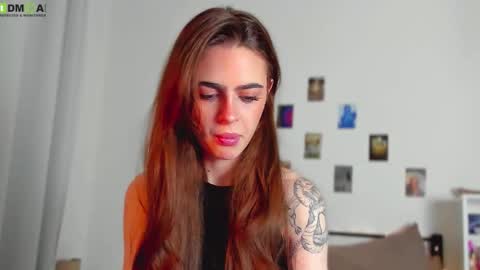 Snapshot of tiffany_loong chatting on 12/02/25, 11:00 tiffany online show from 12/02/25, 11:00