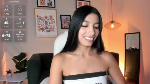 Snapshot of tiffany_low chatting on 05/29/26, 04:27 tiffany_low online show from 05/29/26, 04:27